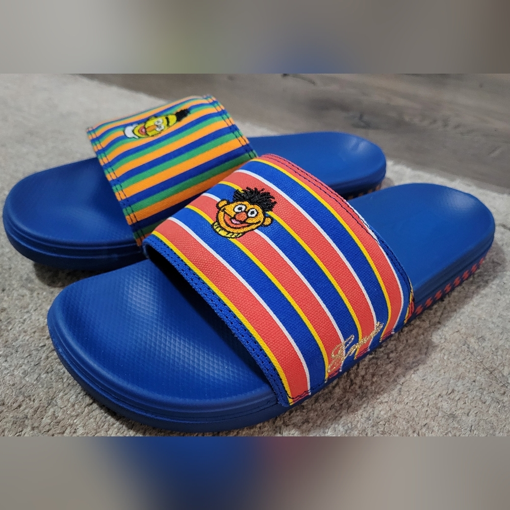 Vans - sesame street slides. Size 9 Men
